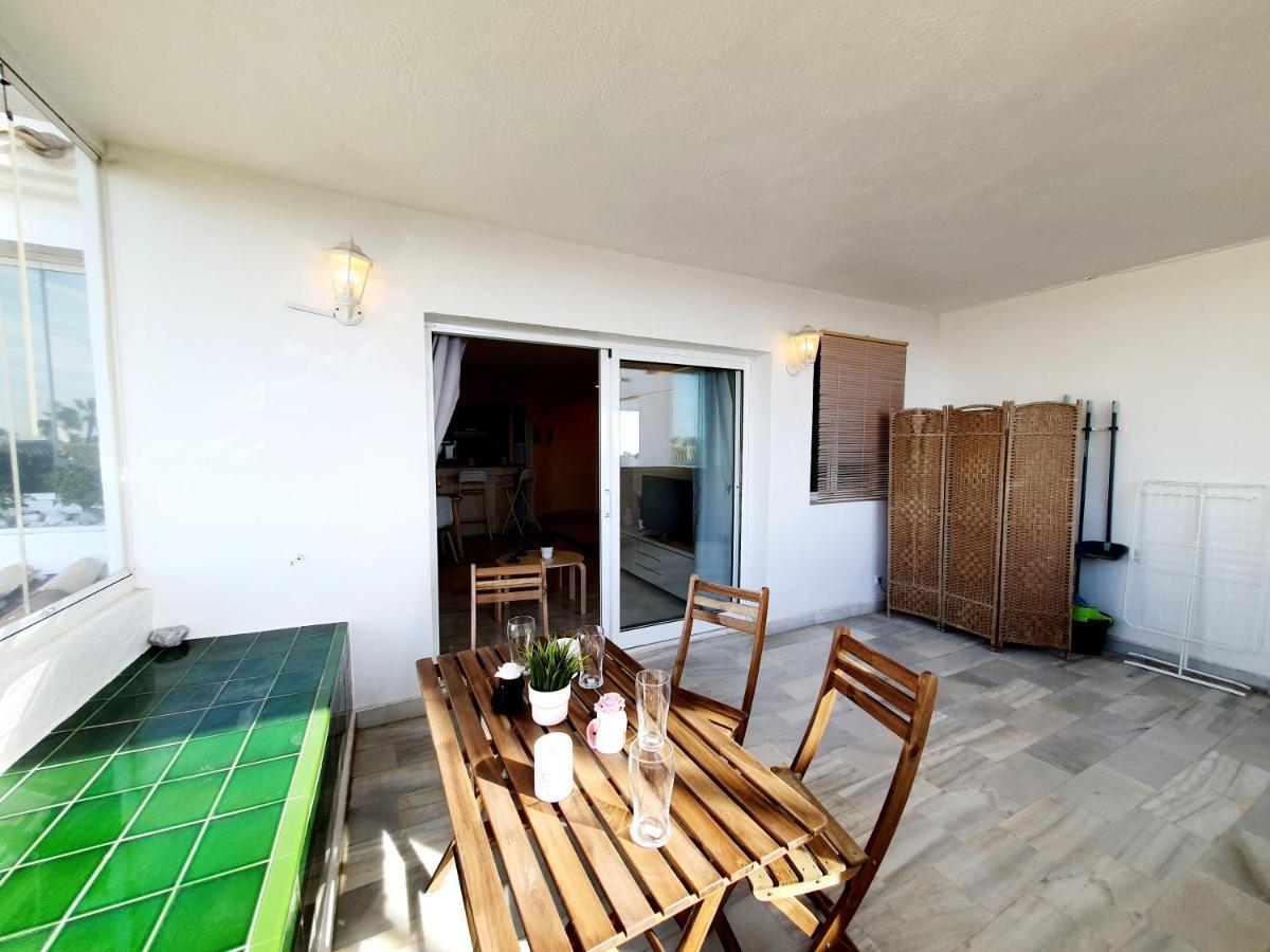 Cozy Apartment On The Beach Sitio de Calahonda المظهر الخارجي الصورة