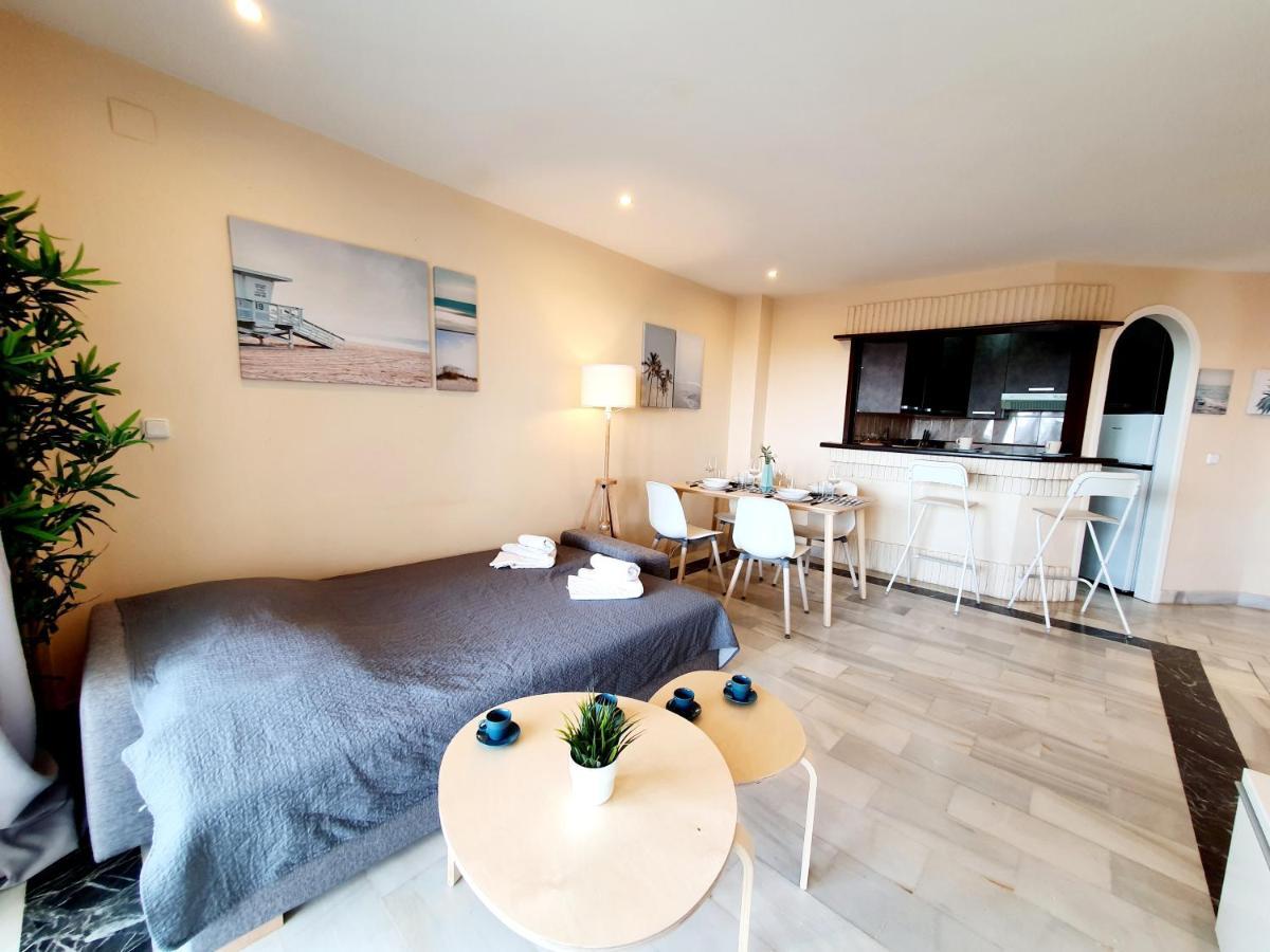 Cozy Apartment On The Beach Sitio de Calahonda المظهر الخارجي الصورة