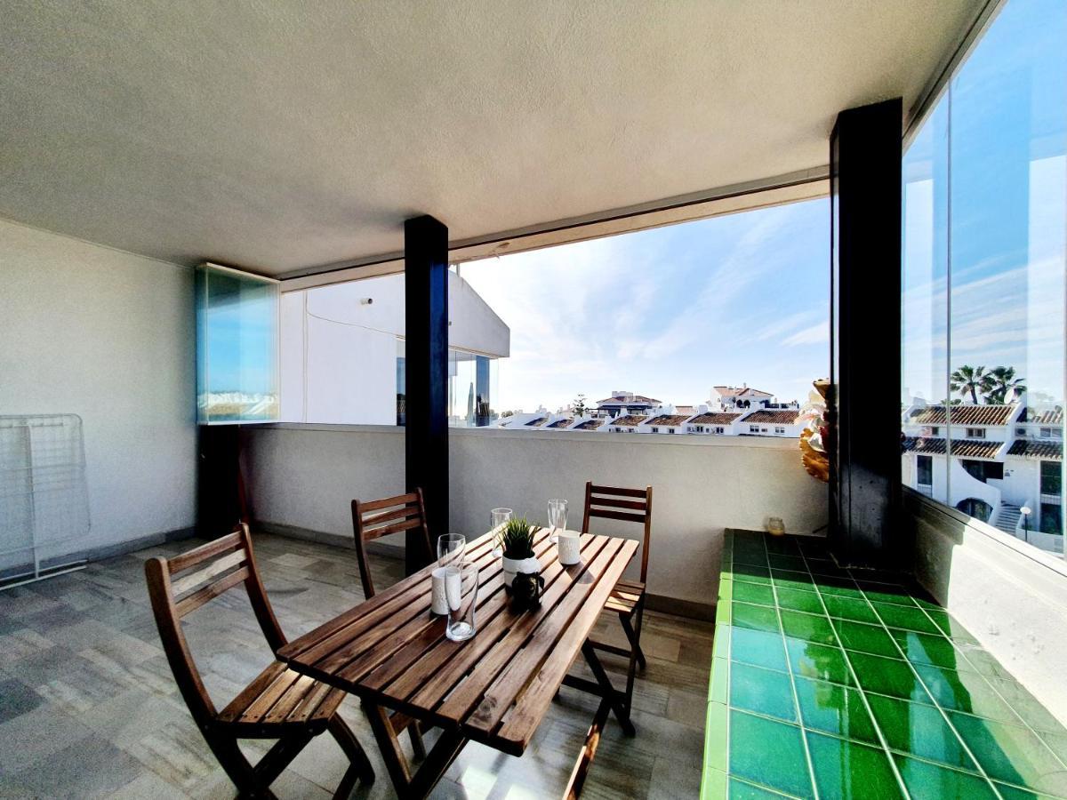 Cozy Apartment On The Beach Sitio de Calahonda المظهر الخارجي الصورة